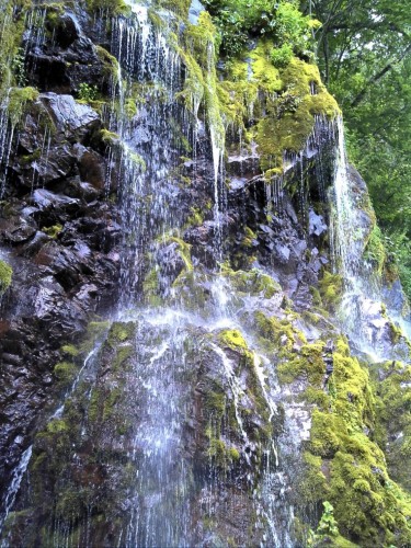 Собственно наиболее нарядный кусок водопада &quot;Сагена&quot;, правая сторона.